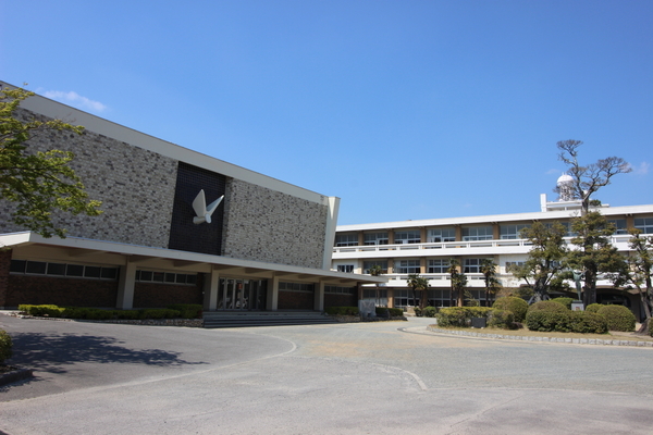 西尾市吉良町吉田上浜の土地(西尾市立吉良中学校)
