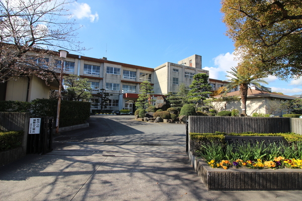 Livele　Garden.S西尾市寺津町天王山　2号棟(西尾市立寺津小学校)