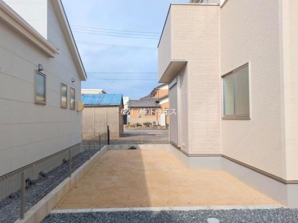 Livele　Garden.西尾第68一色町一色　2号棟