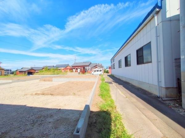 Livele　Garden.西尾第70一色町　2号棟