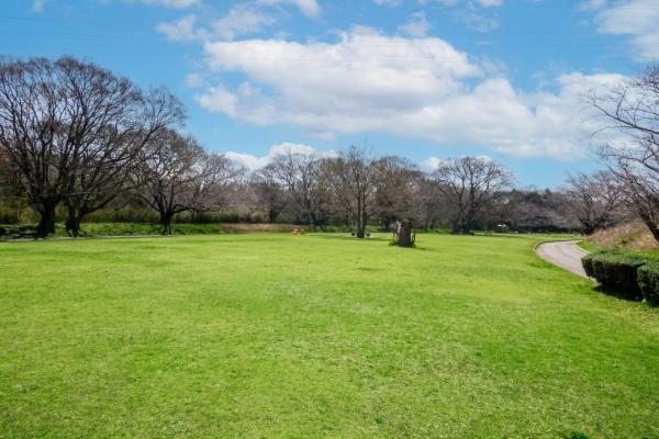 西尾市小島町寺内の土地(第一号古川緑地)