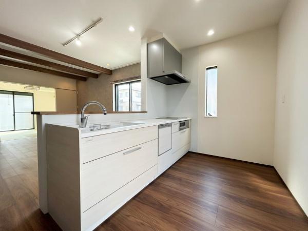 西尾市伊藤３丁目の中古一戸建て
