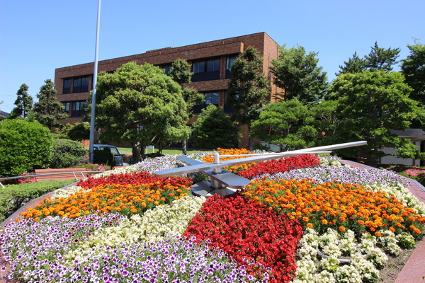 西尾市亀沢町第2　2号棟(西尾市立図書館)