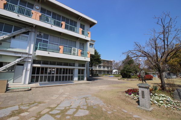 西尾市吉良町上横須賀宮腰の土地(西尾市立横須賀小学校)