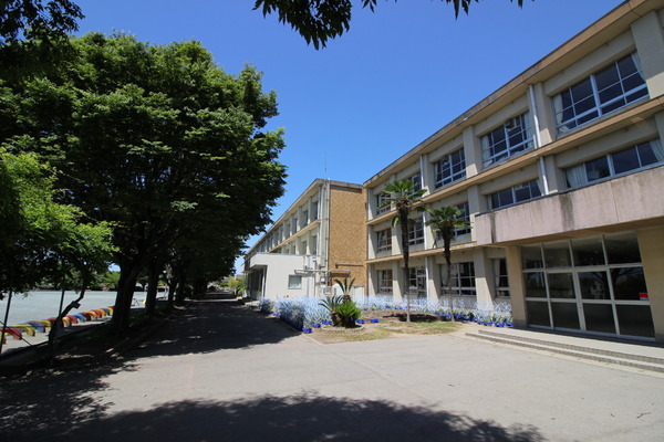 LINAGE　西尾市宮町01期　2号棟(西尾市立鶴城小学校)