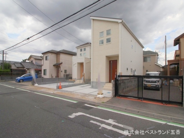 三郷市彦成１丁目の新築一戸建