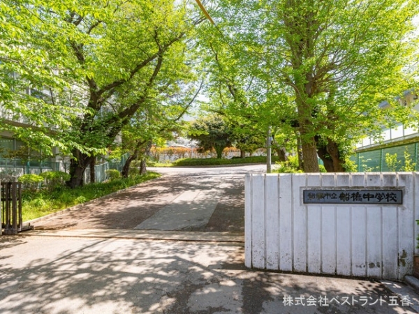 船橋市北本町２丁目の新築一戸建(船橋市立船橋中学校)