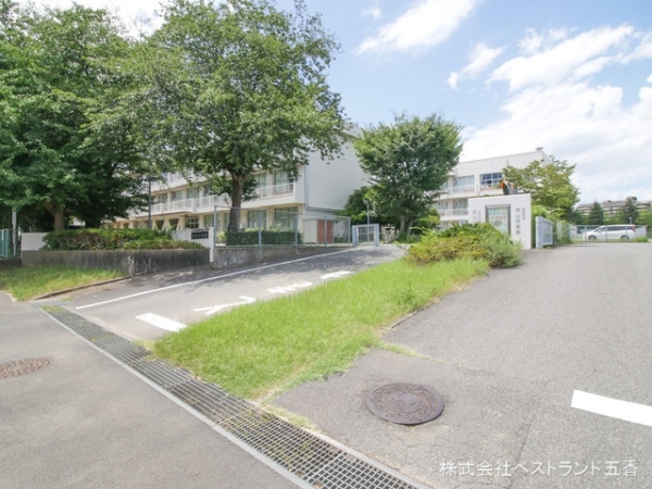 アーバンエクセル白井B棟(白井市立南山小学校)