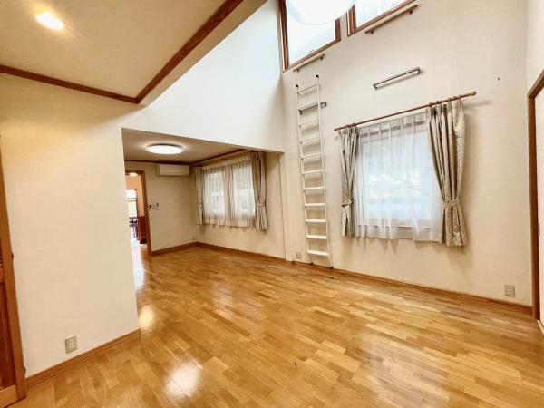 千葉市中央区汐見丘町　戸建て