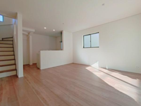 千葉市稲毛区穴川3丁目　新築戸建て　全2棟