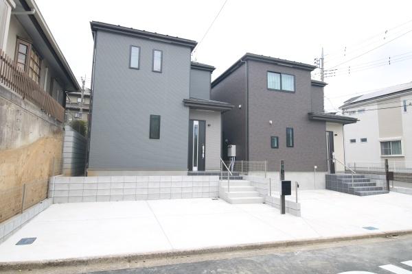成田市橋賀台4　新築戸建て　全2棟