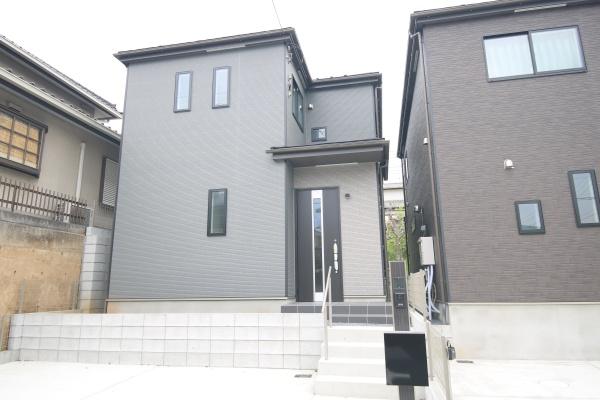 成田市橋賀台4　新築戸建て　全2棟
