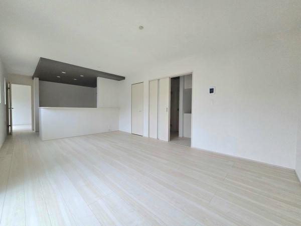 グラファーレ千葉市千城台西1丁目7期　1号棟