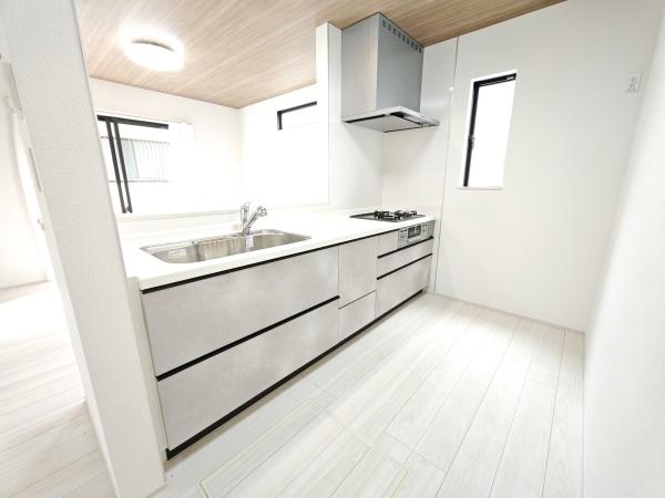ユーカリが丘1丁目3　新築戸建て　1号棟