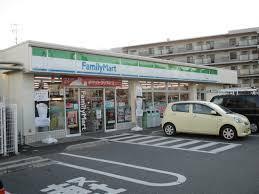 青葉の森公園通り4号棟(ファミリーマート千葉松ヶ丘店)