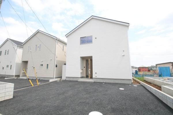 成田市本三里塚　第4　新築戸建て　全28棟　残り4棟