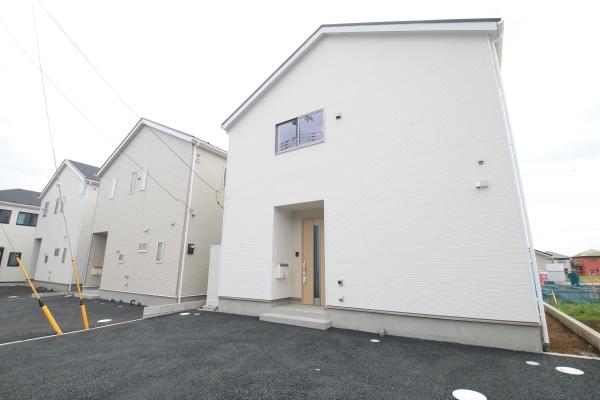 成田市本三里塚　第4　新築戸建て　全28棟　残り4棟