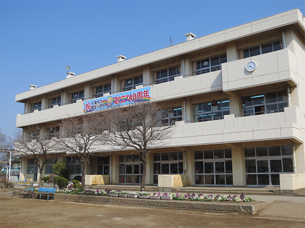 稲毛パークハウスF棟(千葉市立園生小学校)