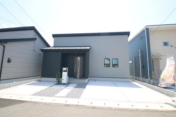潮来市日の出5丁目23-3期　新築戸建て2号棟