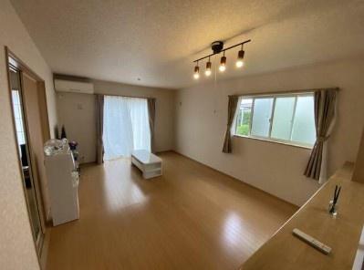 成田市吾妻３丁目の中古一戸建て
