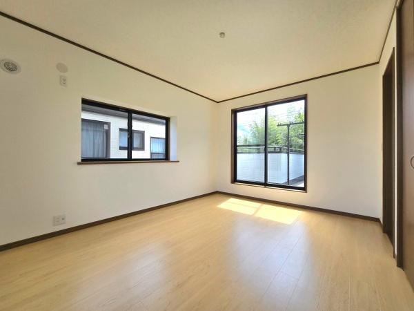 八千代市下市場１丁目の中古一戸建て
