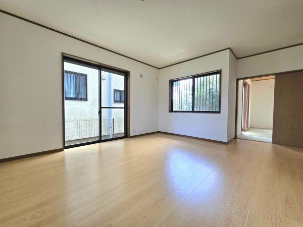 八千代市下市場1丁目　戸建て