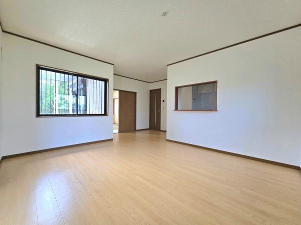 八千代市下市場1丁目　戸建て