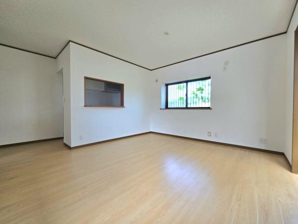 八千代市下市場1丁目　戸建て