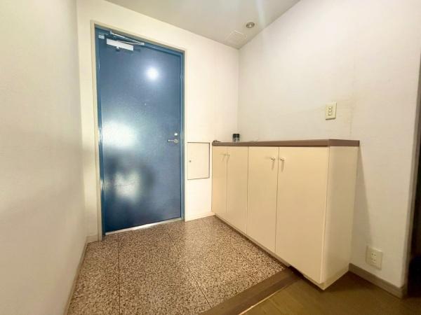 スカイプラザユーカリが丘イーストタワー(玄関)