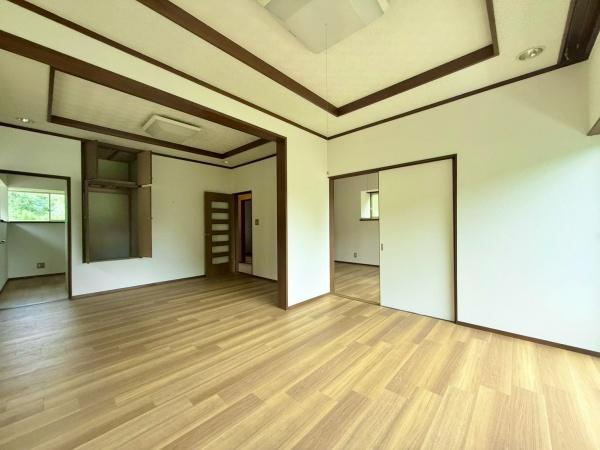 佐倉市大佐倉の中古一戸建て(リビング)