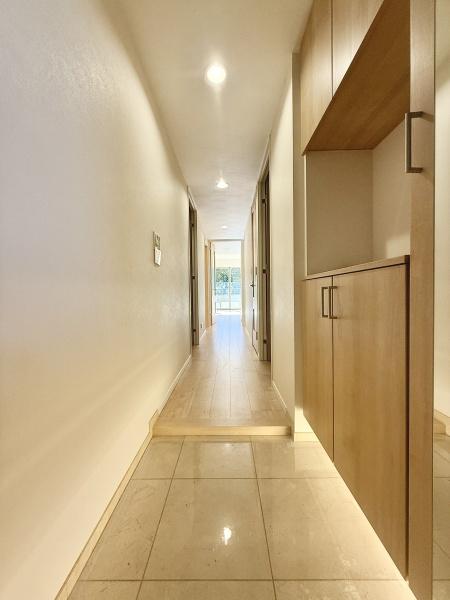 THENOBUTOHILLSFORESTCOURT