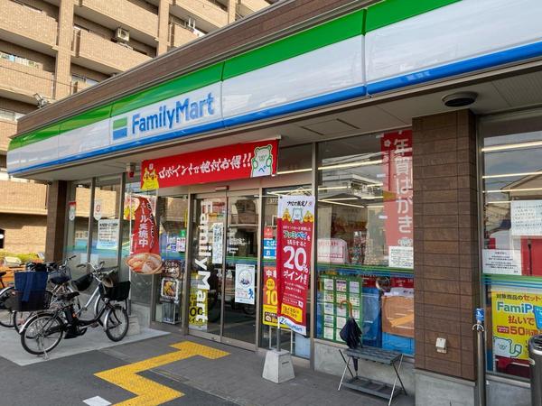 緑橋パインリッチ(ファミリーマート東中浜六丁目店)