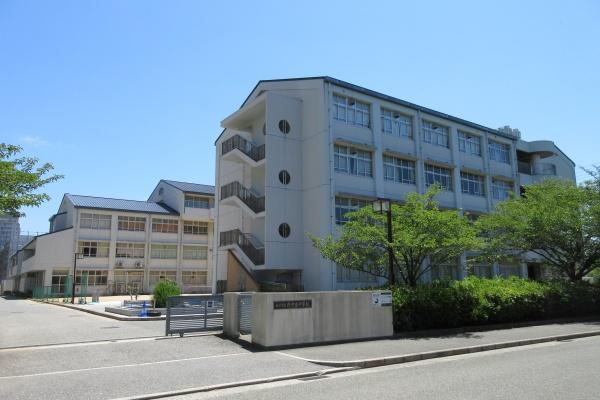 エリオ西神南 参号棟(神戸市立井吹台中学校)