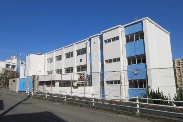 神戸市垂水区塩屋町5丁目の中古一戸建て(神戸市立塩屋中学校)
