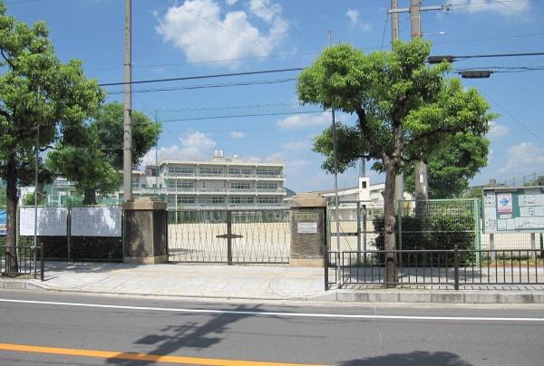 ジオ阪急水無瀬ハートスクエア(島本町立第一中学校)