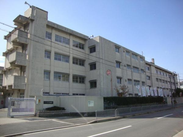 西宮グリーンマンション1号館(西宮市立深津小学校)