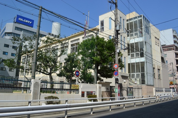 プレサンスレジェンド堺筋本町タワー(大阪市立開平小学校)