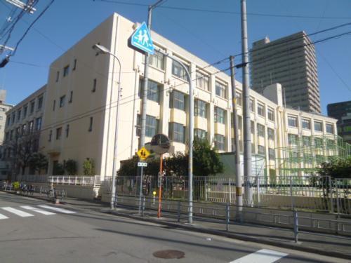 グランアッシュ谷町ラフィナーテ(大阪市立中央小学校)