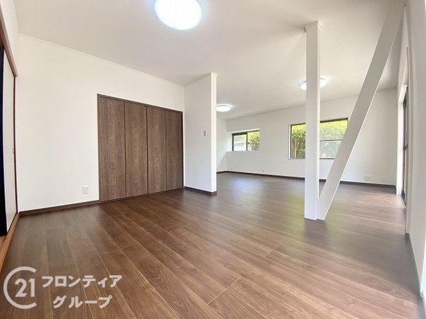 奈良市東登美ヶ丘６丁目の中古一戸建て