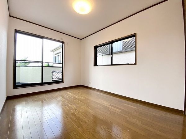 生駒市中菜畑２丁目　中古一戸建て