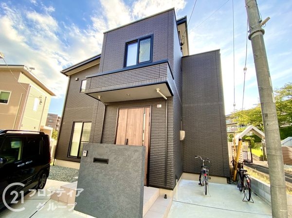 奈良市三松２丁目の中古一戸建て