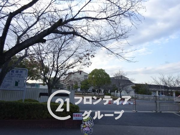 北葛城郡広陵町馬見北3丁目の中古一戸建て(小学校)