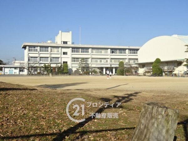 ネオハイツ八木西　中古マンション(橿原市立真菅北小学校)