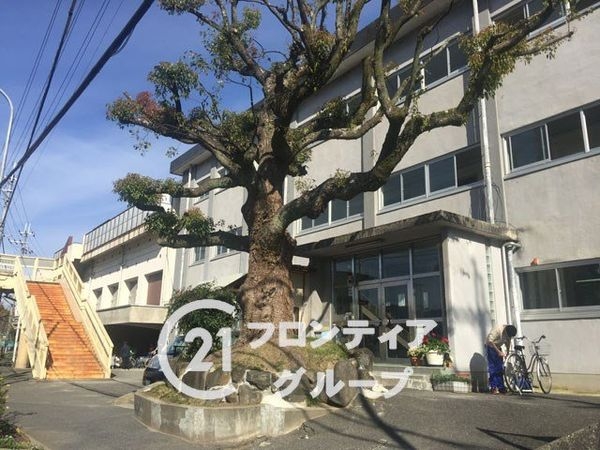 奈良市富雄元町４丁目の中古一戸建て(奈良市立富雄北小学校)