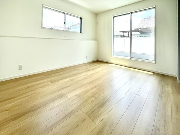 橿原市菖蒲町１丁目の中古一戸建て
