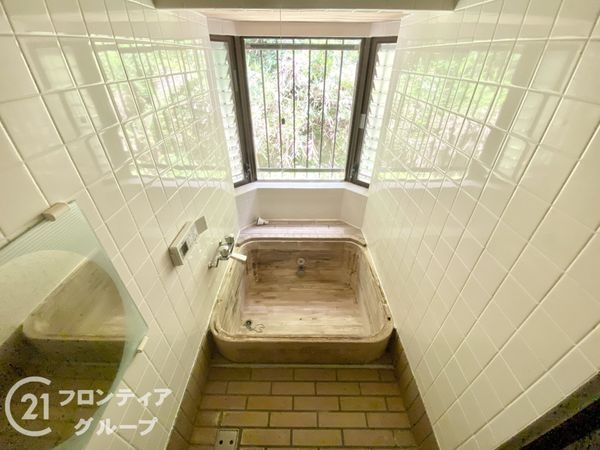 生駒市あすか野北３丁目　中古一戸建て