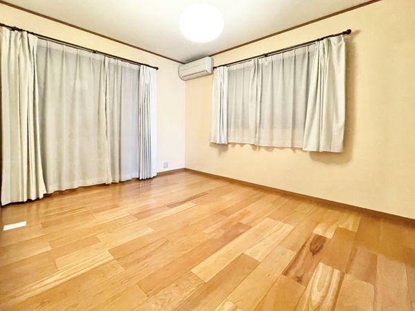 香芝市西真美３丁目の中古一戸建て
