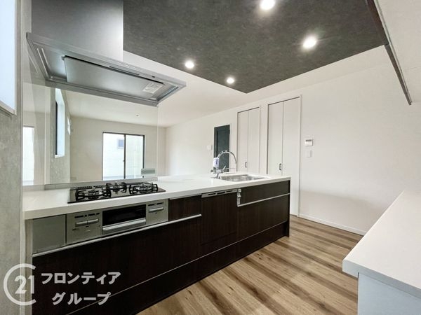 天理市勾田町　新築一戸建て　１２号地