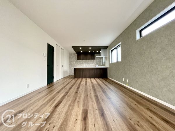 天理市勾田町　新築一戸建て　１２号地