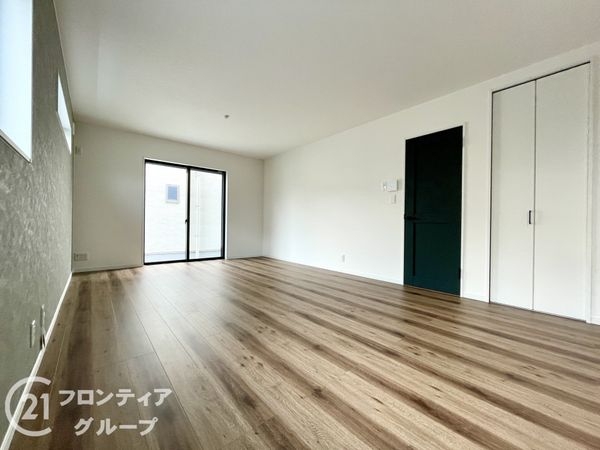 天理市勾田町　新築一戸建て　１２号地